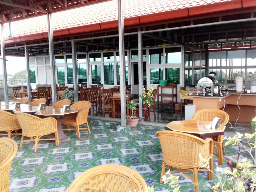 Golden Dream Hotel Mandalay Exterior photo